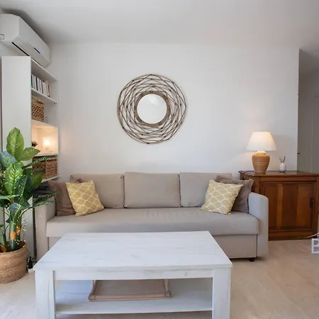 Bright Pied-a-terre Wilsonantibes Daire Antibes