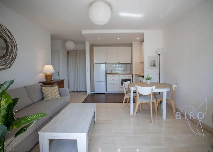 Bright Pied-a-terre Wilsonantibes Apartamento