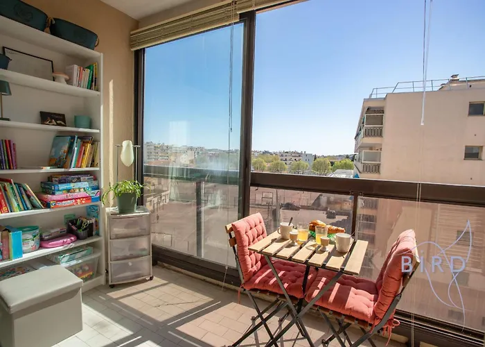 Apartamento Bright Pied-a-terre Wilsonantibes *